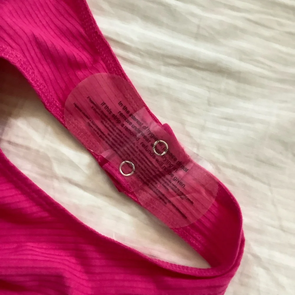 NWT Fashion Nova Hailey Ribbed Bodysuit Fuchsia Size Small Thong Back Strapless - Picture 8 of 9